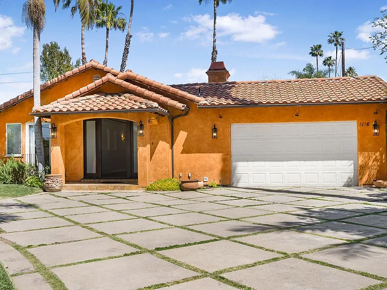 5136 Woodley Ave — Photo 10