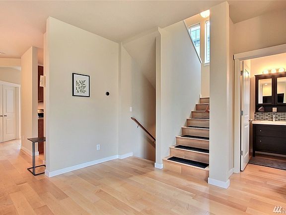 5th image of 16003 2nd Ave NE