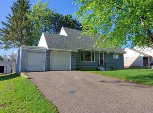 213 Guilford Rd, Hoyt Lakes, MN 55750