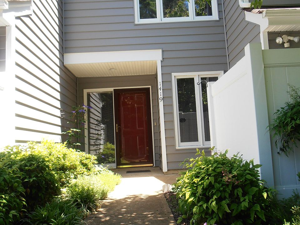 1st image of 1419 Sycamore Mews Cir #1419