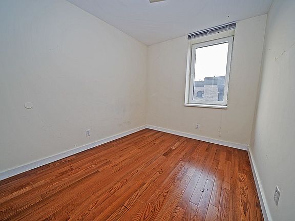 5th image of 960 Willoughby Ave #5DD