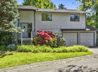 5625 NE 202nd St, Kenmore, WA 98028