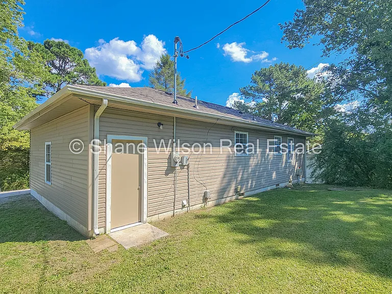 1005 Mountain View Dr — Photo 15