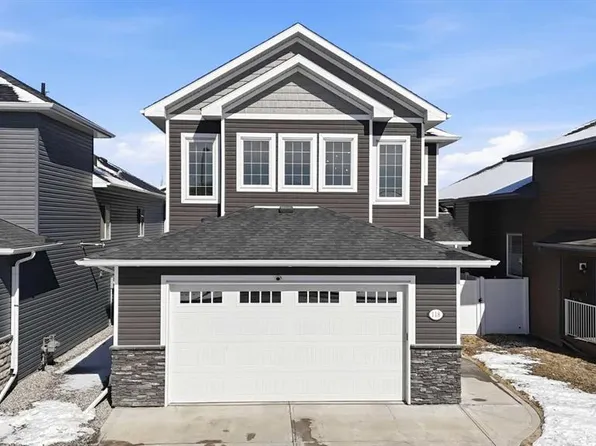 118 S Viscount Dr, Red Deer, AB T4R 0M6