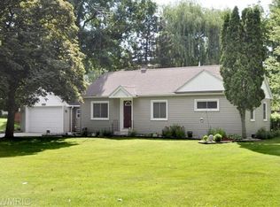 5466 R Ave E, Scotts, MI 49088