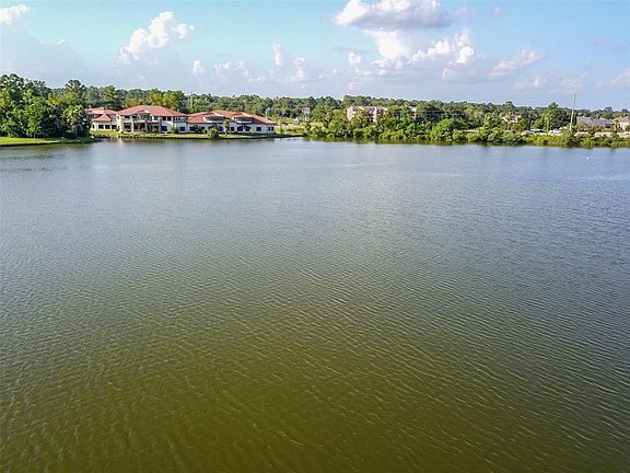 3rd image of 17826 N Blue Heron Cir