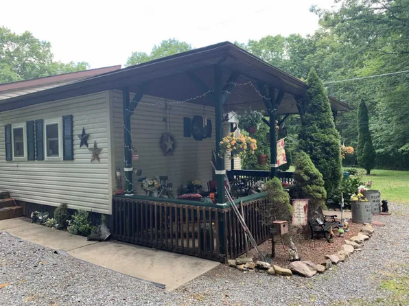 1546 Red Hill Rd, Lehighton, PA 18235