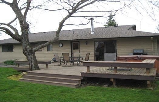 new trex deck with hot tub