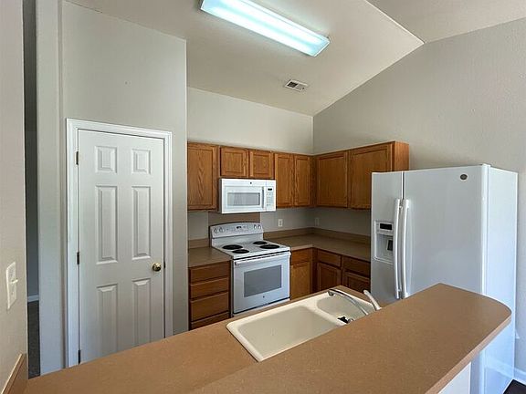 3rd image of 10312 Orchard Grass Ct