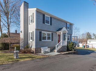 8 Ridgeview Ave, Darien, CT 06820