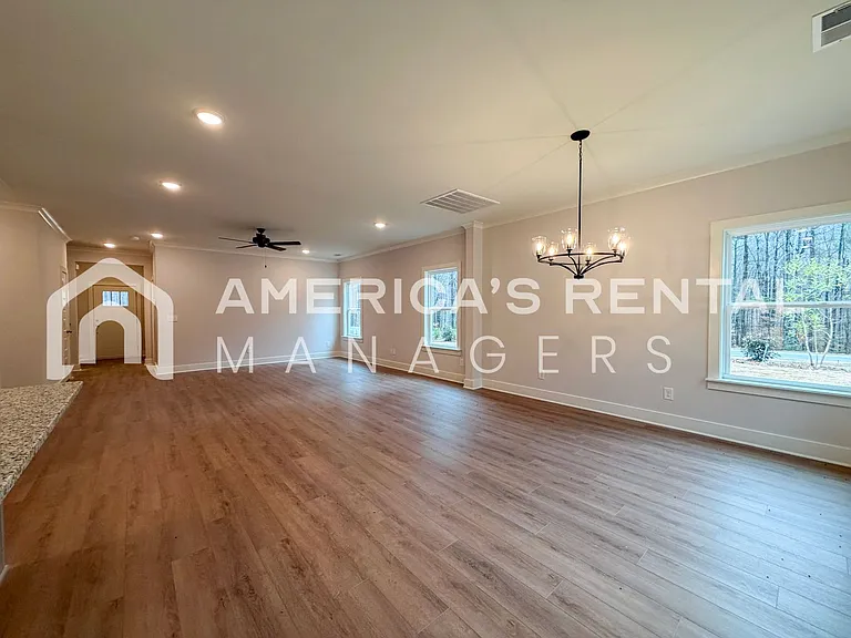 101 Townmoor Ln — Photo 22
