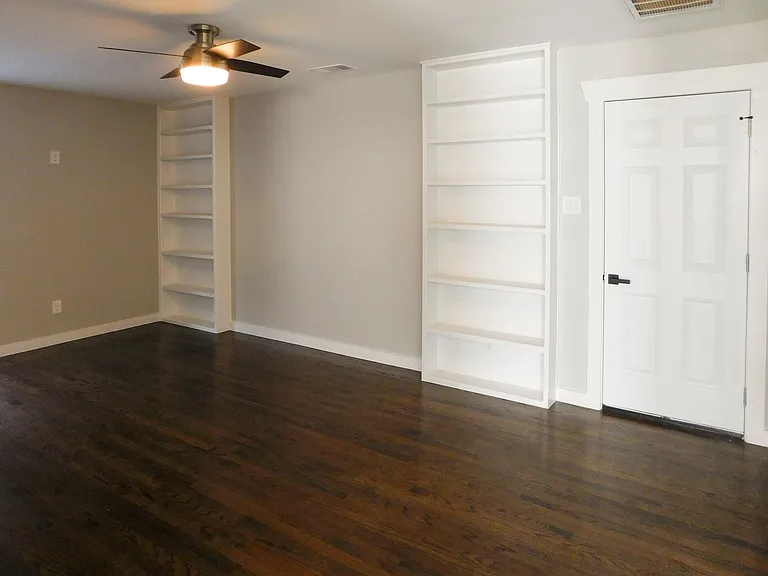 1001 Cardinal Ln — Photo 13