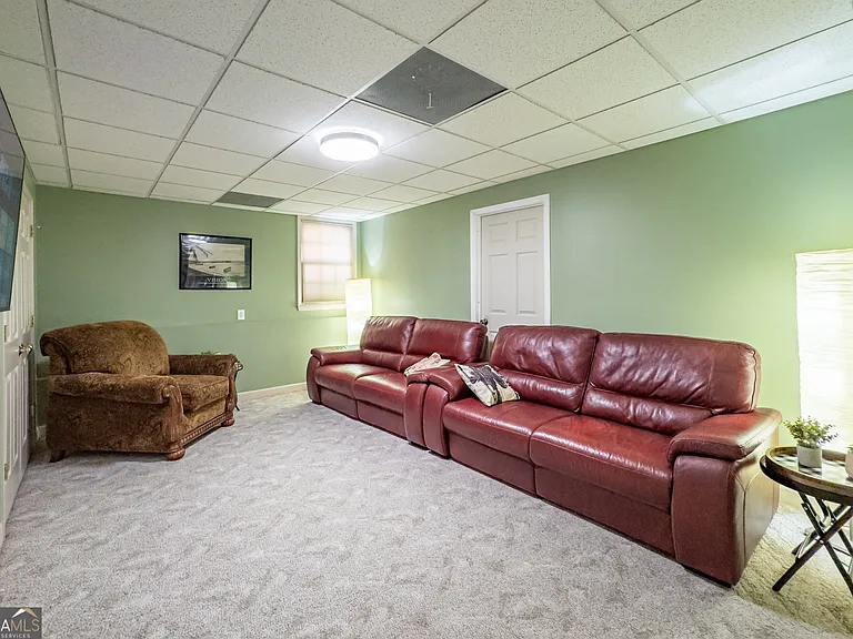 530 Waterford Dr — Photo 24