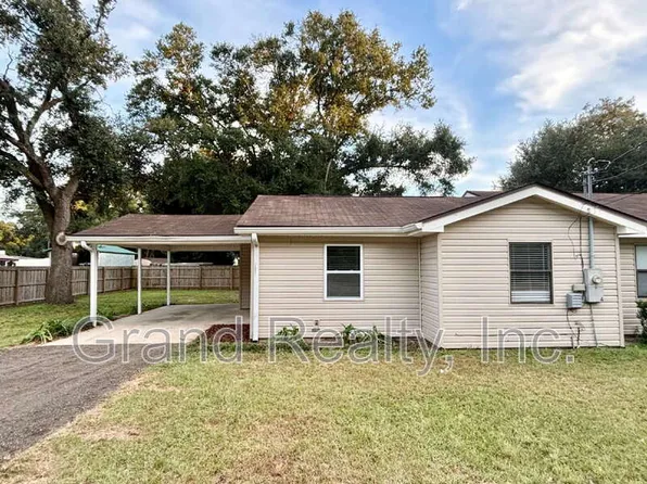 5387 E Avenida De Golf, Pace, FL 32571