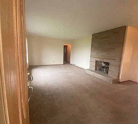 2nd image of 148 Elma Dr
