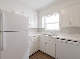 1325 Robins St APT 12, Conway, AR 72034