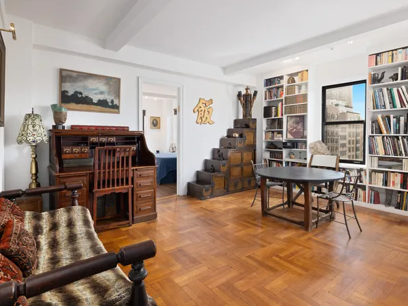 49 West 72nd Street image 3 of 10