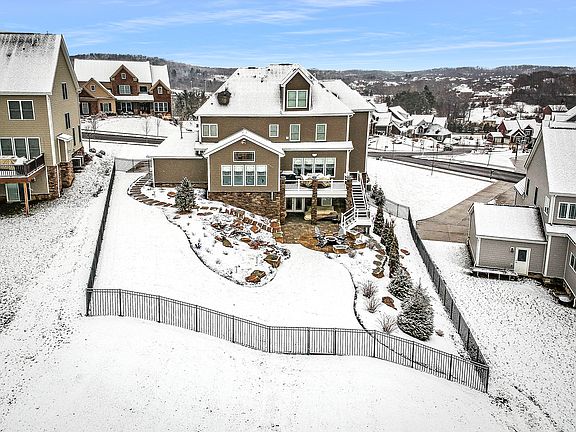 3rd image of 119 Fairview Dr