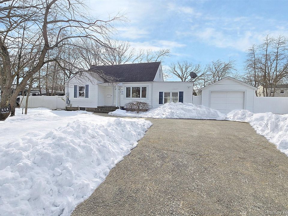 1st image of 214 Van Buren Street