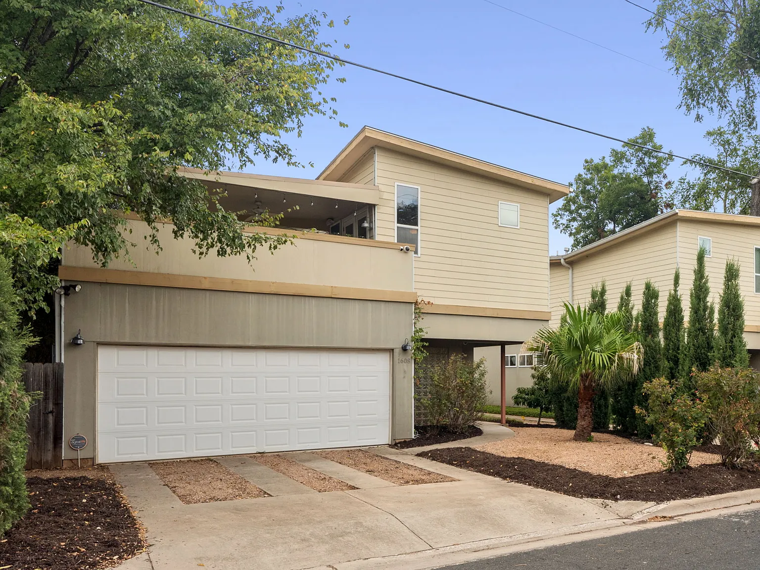 2 bed, 2.5 bath, 1549 sqft, $3,500 — Photo 2