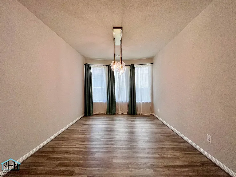 2307 Castello Way — Photo 8