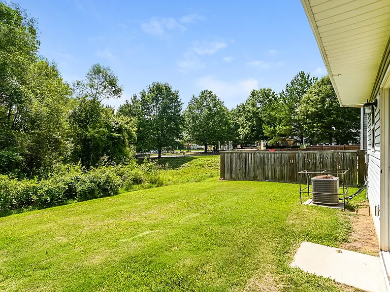 311 Hunslet Cir — Photo 20