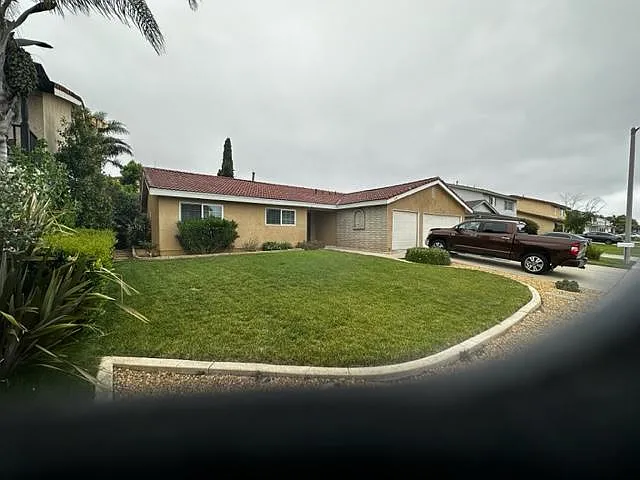 559 Calle Portilla — Photo 1
