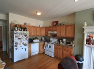 527 Newbury St #1, Boston, MA 02215