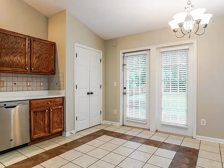3810 Tyler Bluff Ln — Photo 6