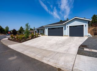 2456 NE Robinson St, Bend, OR 97701