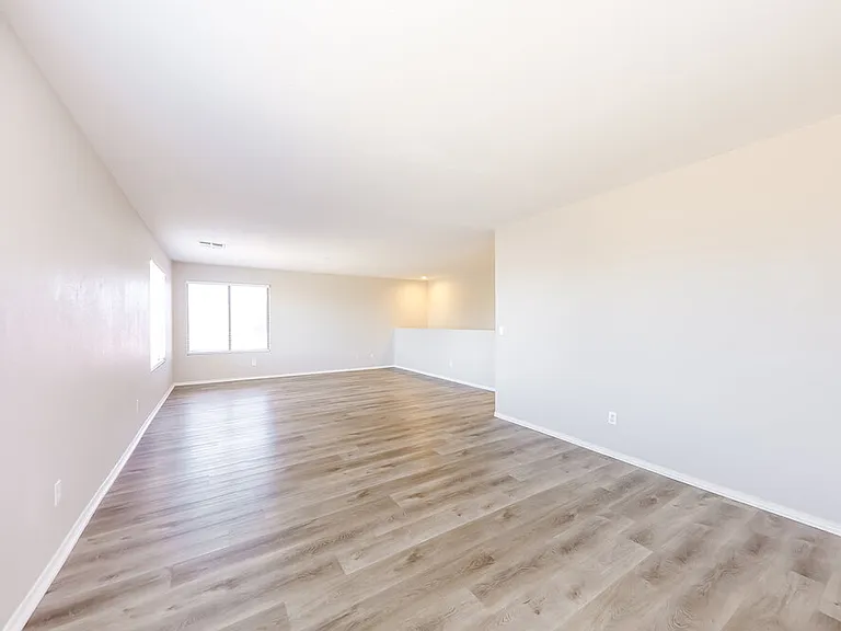 12830 W Via Camille — Photo 9