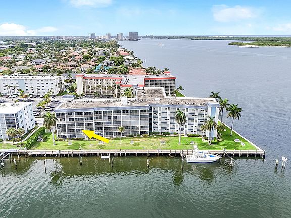 2nd image of 100 Paradise Harbour Boulevard #211