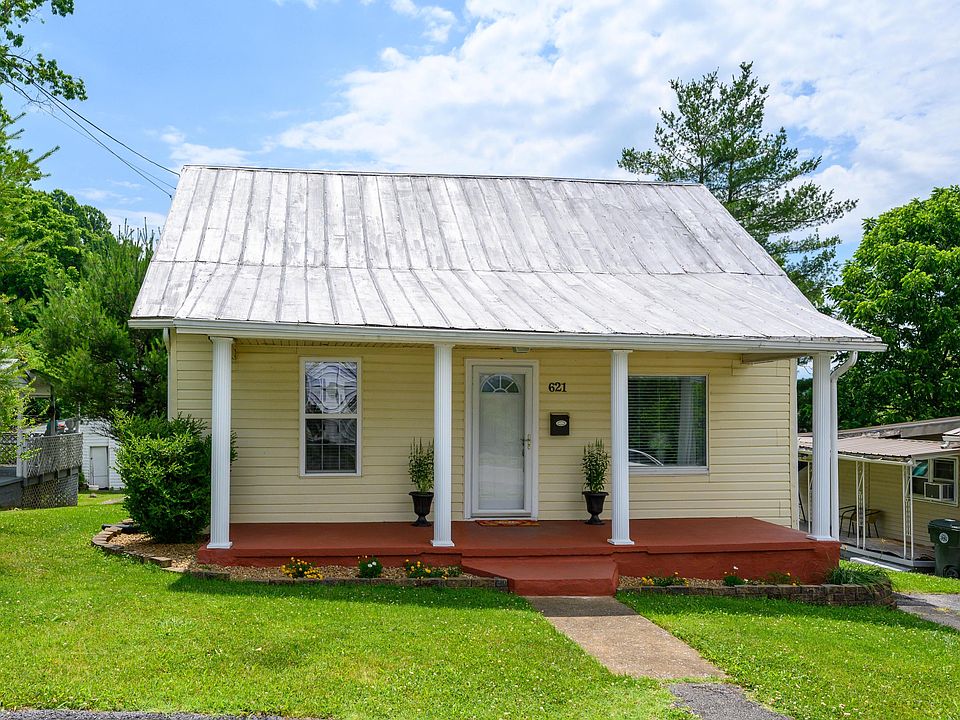 1st image of 665 Suffolk Ave