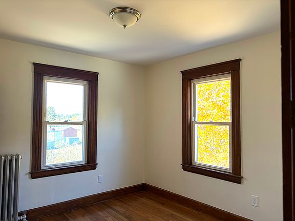 4th image of 171 Plain St Floor 2