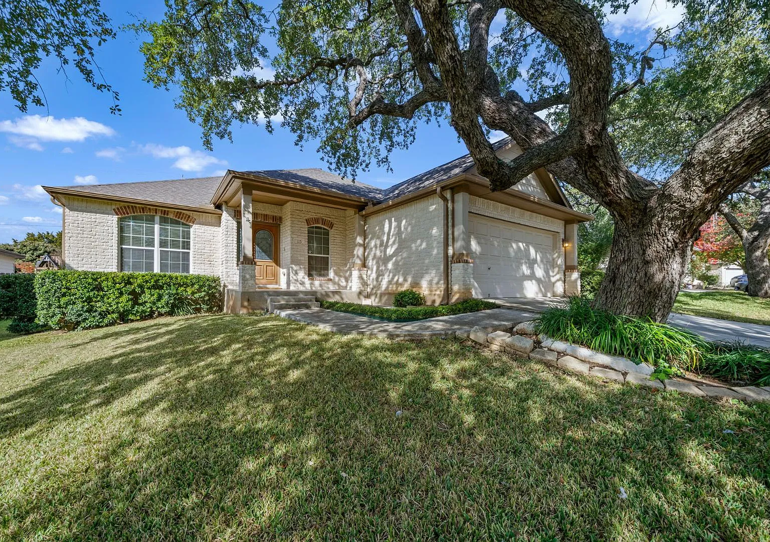 1115 Willow Knl — Photo 3