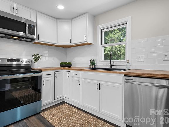 2nd image of 3028 Morganton Blvd