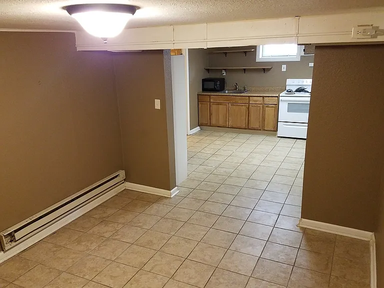 1031 Pierre St — Photo 1