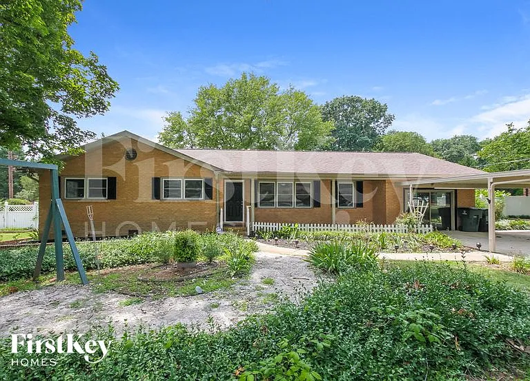 6235 Lynwood Dr NW — Photo 1