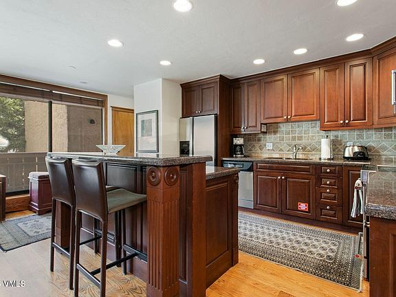 3rd image of 131 W Meadow Dr #202
