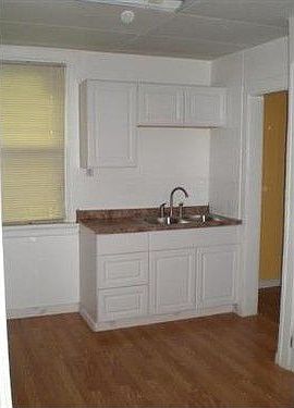 4th image of 1610 Atson Ln