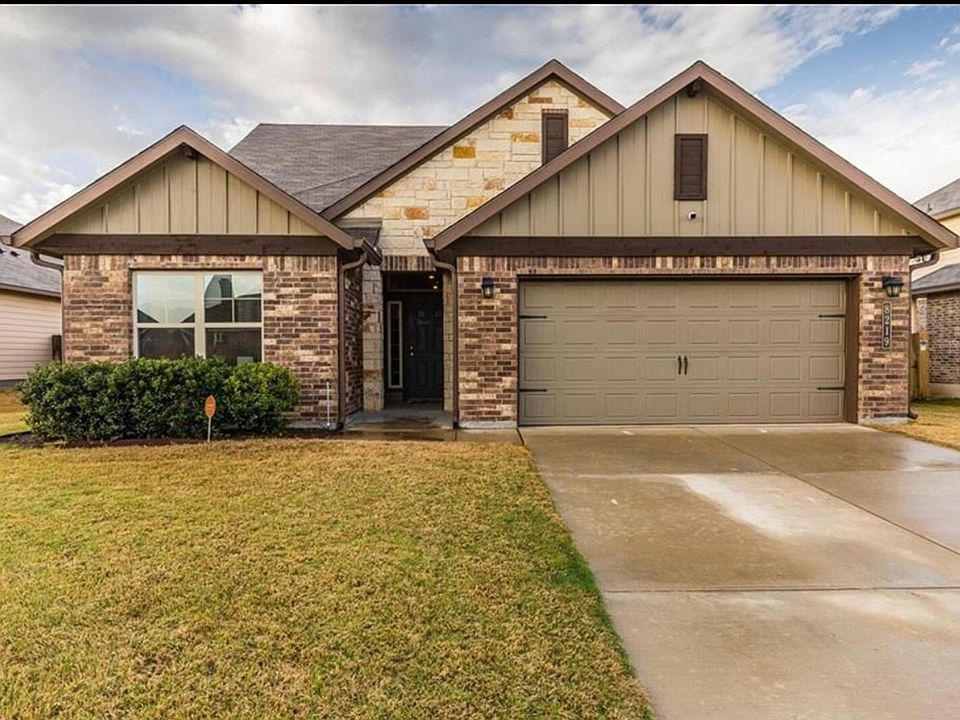 1st image of 8219 Quiet Hollow Dr