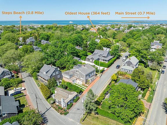 2nd image of 4 Sunset Hill Ln