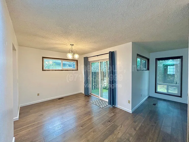5462 SW Murray Blvd — Photo 2