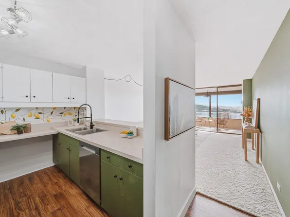 1717 Mott Smith Dr, Honolulu, HI