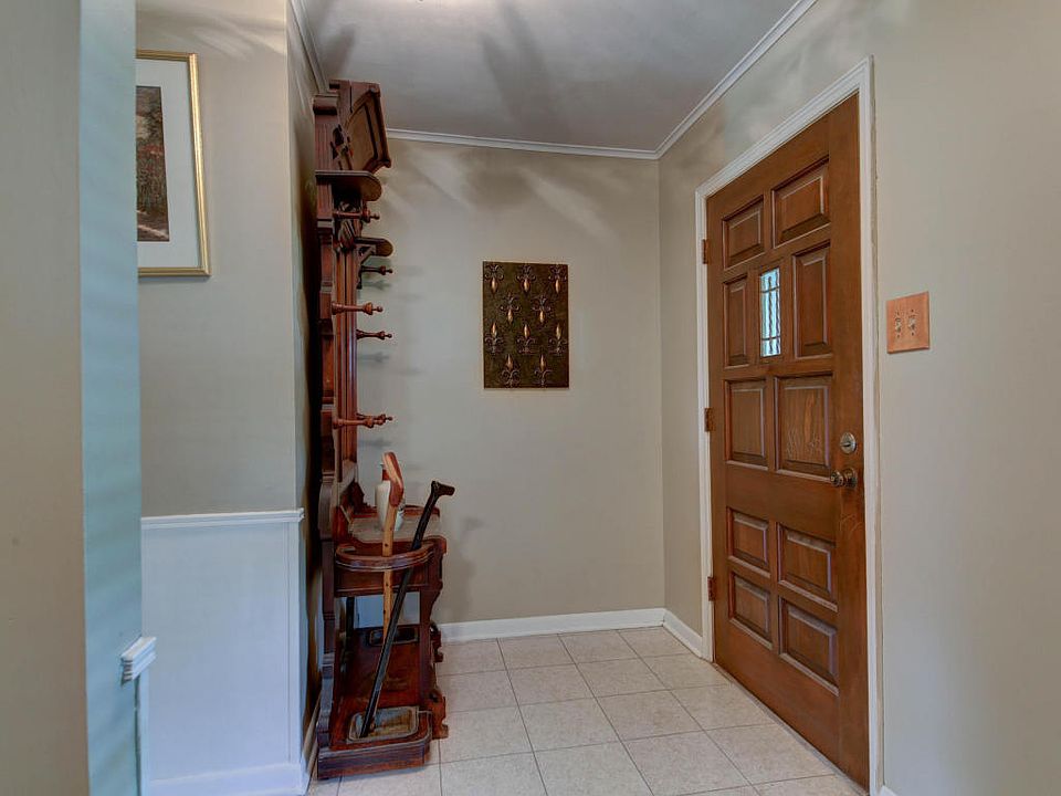 1st image of 112 Estate Dr