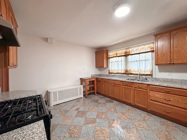 173-175 Cornell St #1 — Photo 17