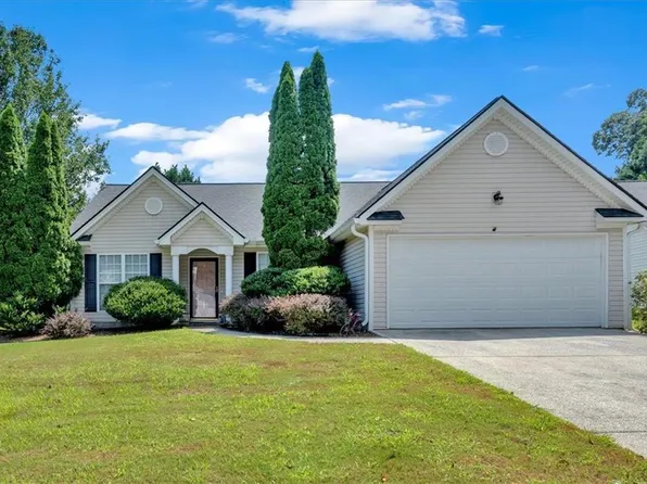 277 Covington Dr, Hiram, GA 30141