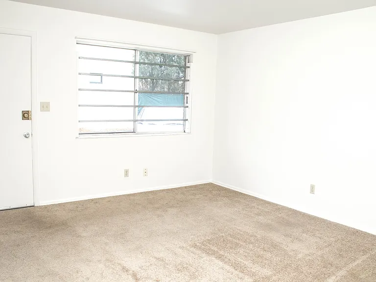 47 Auburn Ave — Photo 9