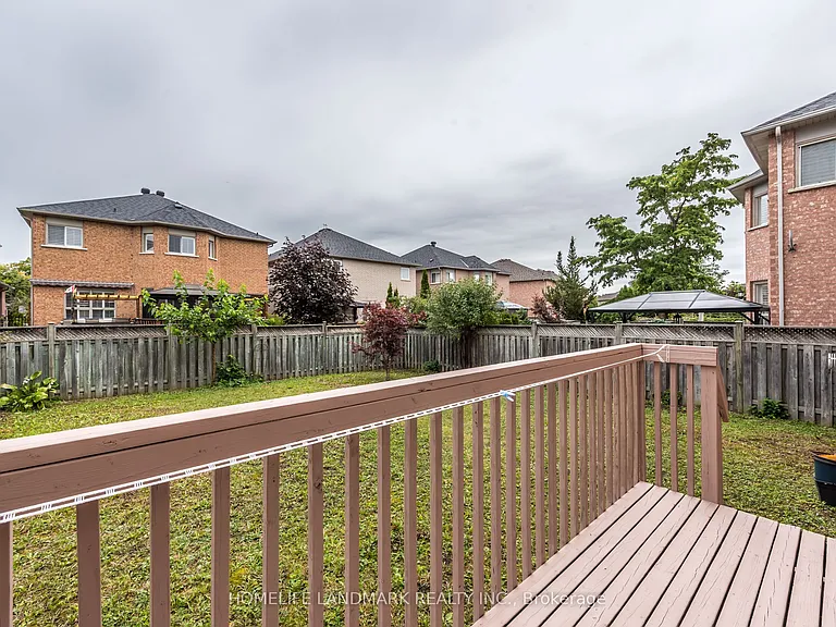 97 Annina Cres — Photo 19