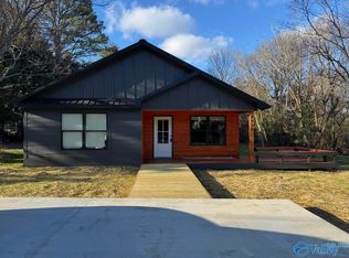 4939 Cherrywood Dr, Guntersville, AL 35976